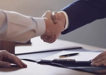 How A Retail Lawyer in Toronto Can Help You