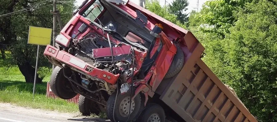 How Truck Accident Lawyers Assist Victims in Complex Commercial Cases